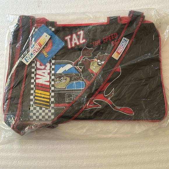 Brand new vintage Looney Toons Taz NASCAR medium Duffle Nag - Picture 1 of 7
